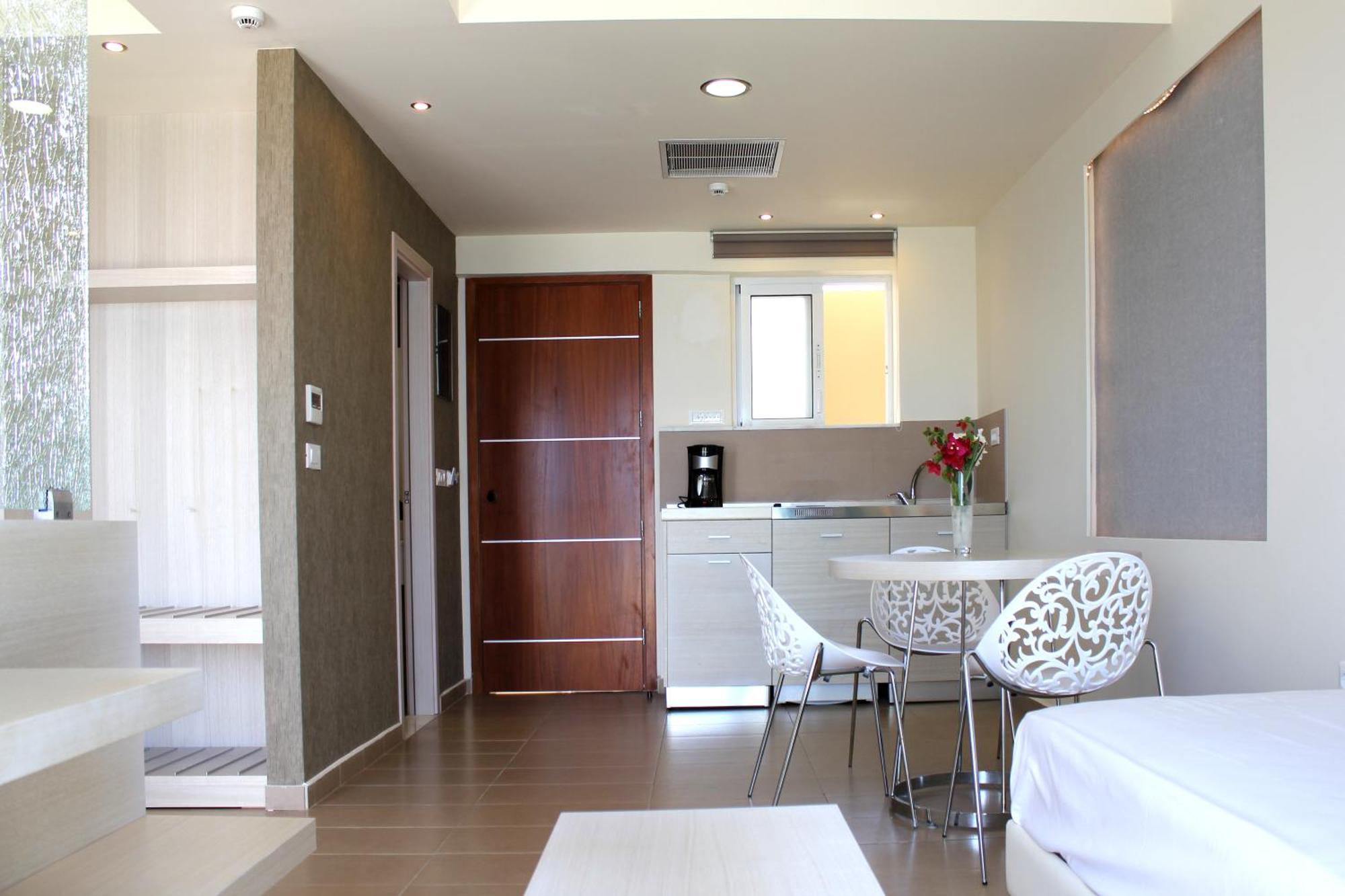 إياليسوس Sea Melody Beach Hotel Apartments المظهر الخارجي الصورة