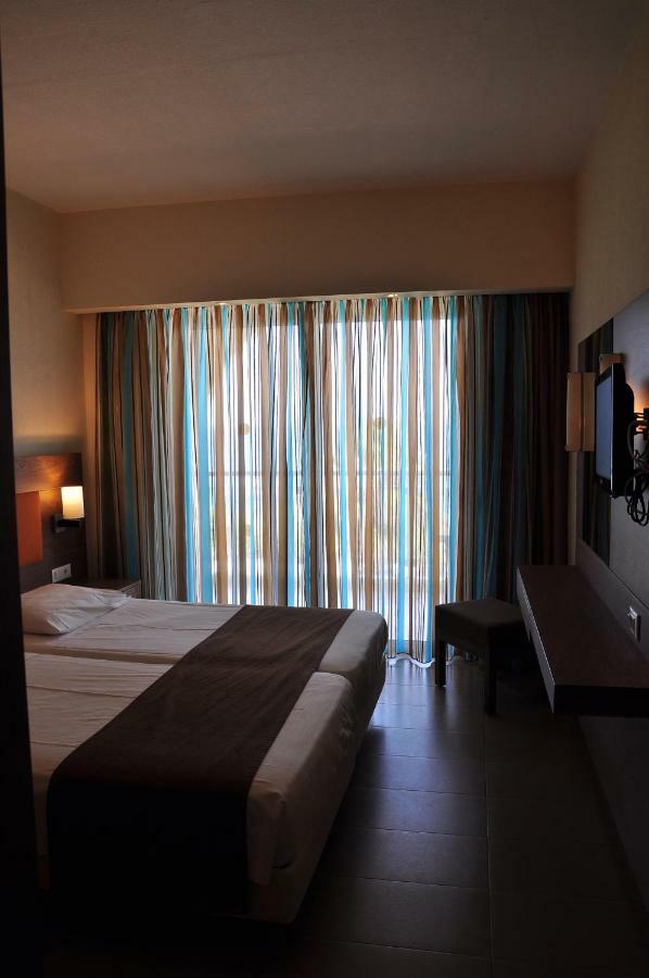 إياليسوس Sea Melody Beach Hotel Apartments المظهر الخارجي الصورة